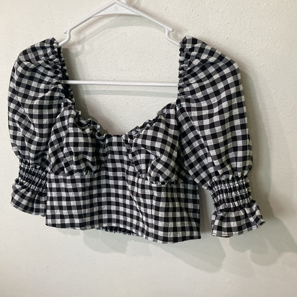 Checkered puff shoulder crop